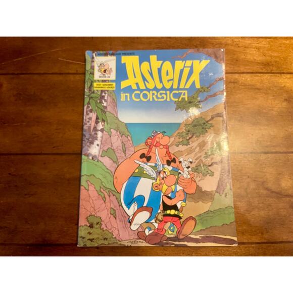 2 Dif. Asterix Softcover Books + 1 Designing Colors Color Book Lot of 3 Books - Picture 7 of 16